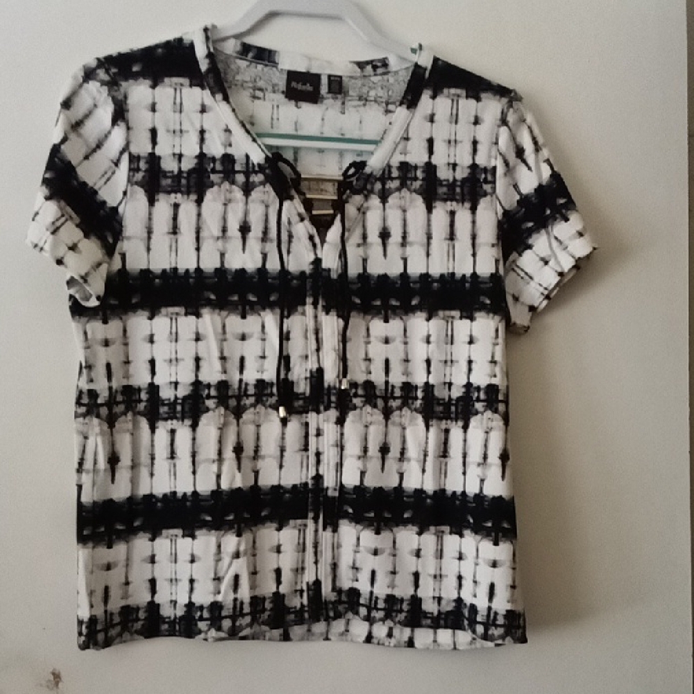 Women's Rafaella Rails Black & White Tie-Dye Grid Short Sleeve Top
